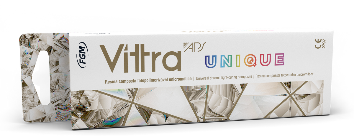Vittra APS Unique, Universal Shade - Syringe. Light-Cured, Chroma Composite